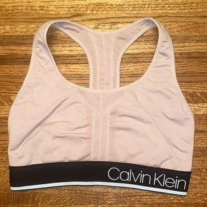 Calvin Klein Performance Logo Sports Bra - Pink